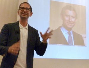 Peter Martin Thomas kennt die Zielgruppen der Zukunft. Im Workshop ist er im intensiven Dialog mit Rhetorikexperten.